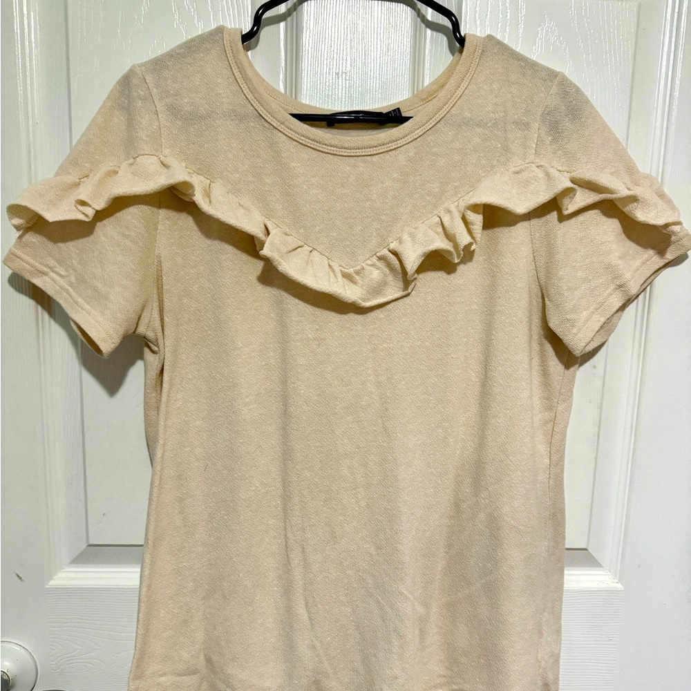 Doe & Rae cream short sleeved ruffle sweater